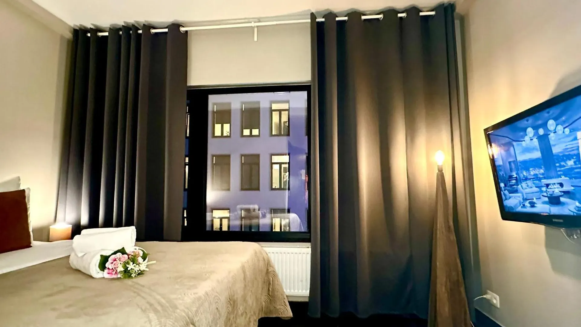 Luxury Suites Central Anvers 0*,